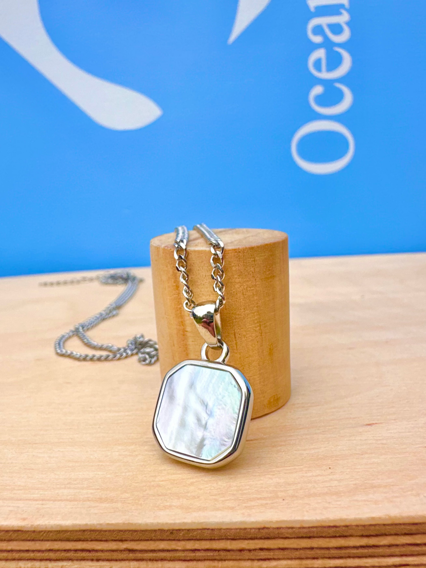 Pearl Shell Stone Necklace Silver