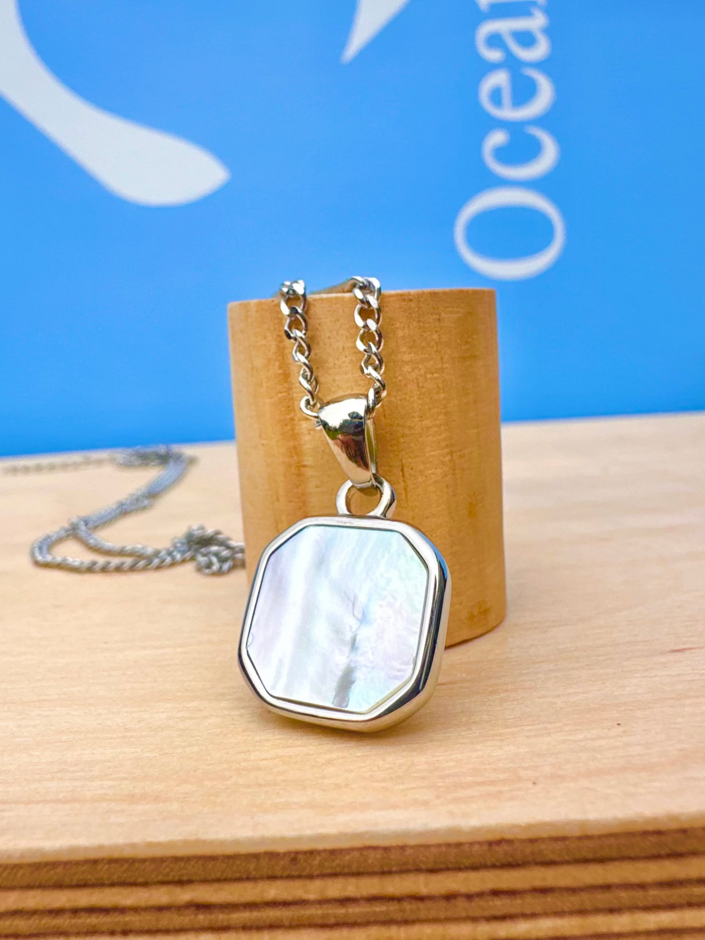 Pearl Shell Stone Necklace Silver