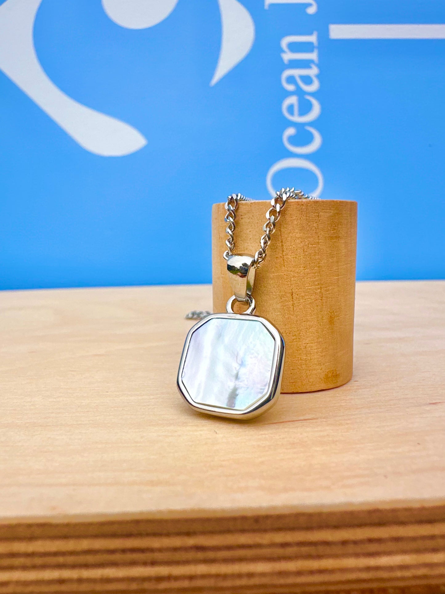 Pearl Shell Stone Necklace Silver