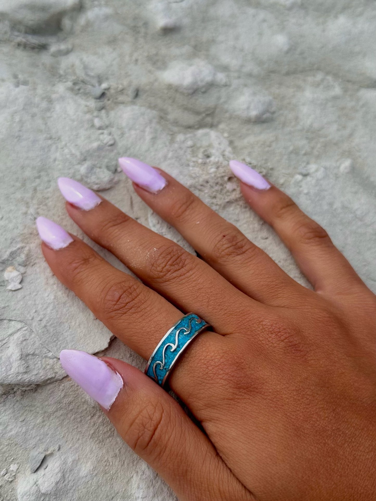 Crushed Stone Wave Ring Gold