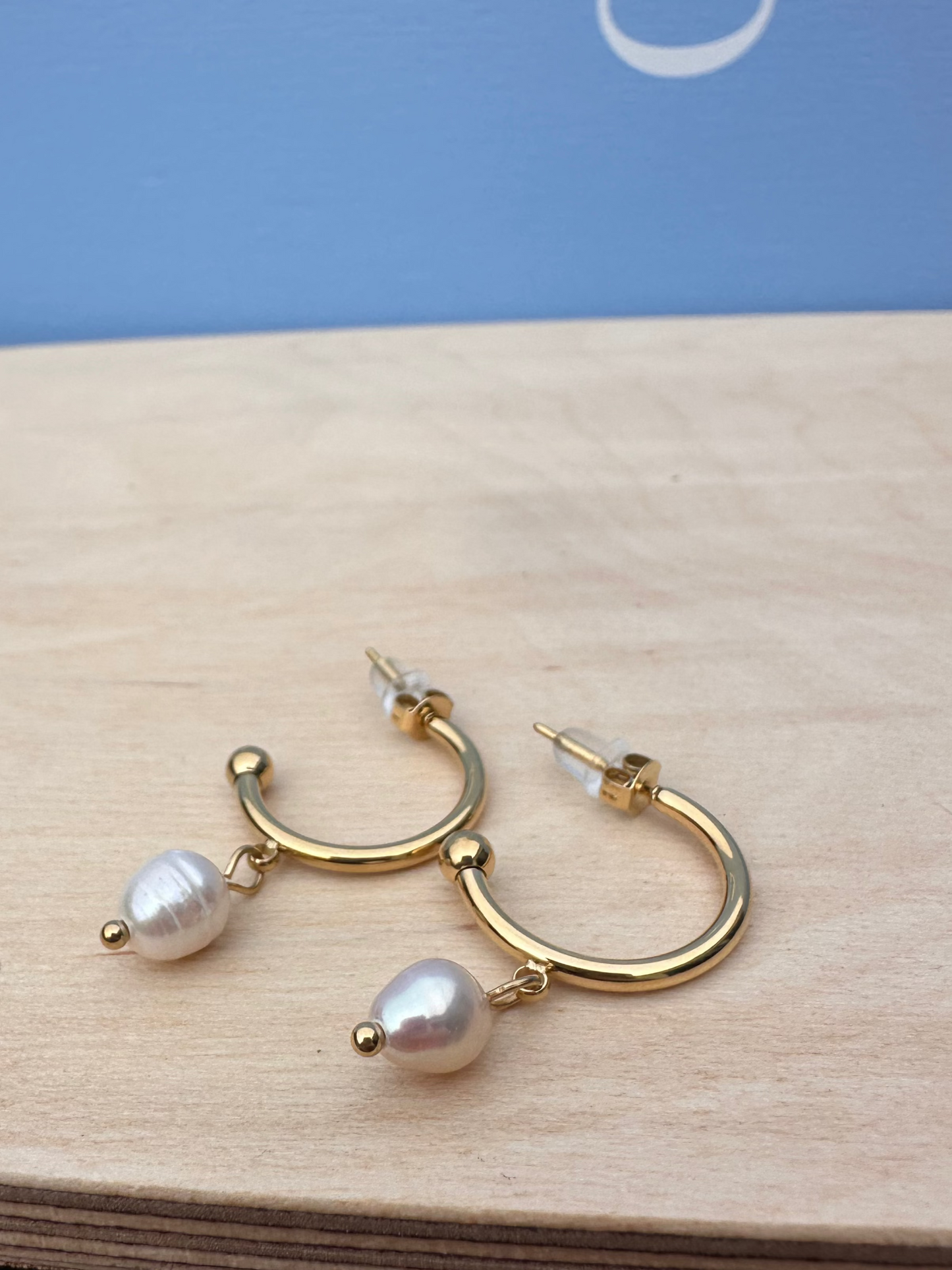 Freshwater Pearl Gold Hoop Earrings