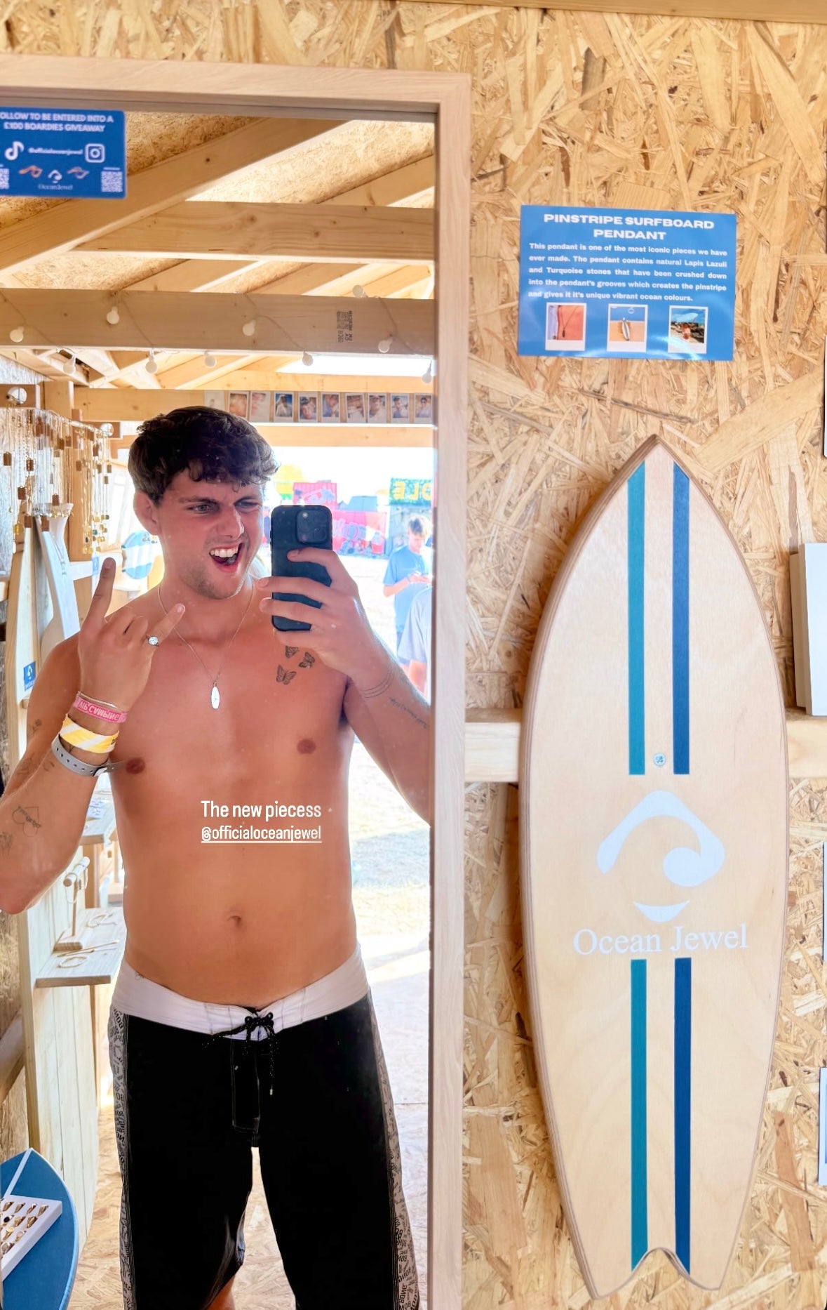 Crushed Stone Pinstripe Surfboard Pendant