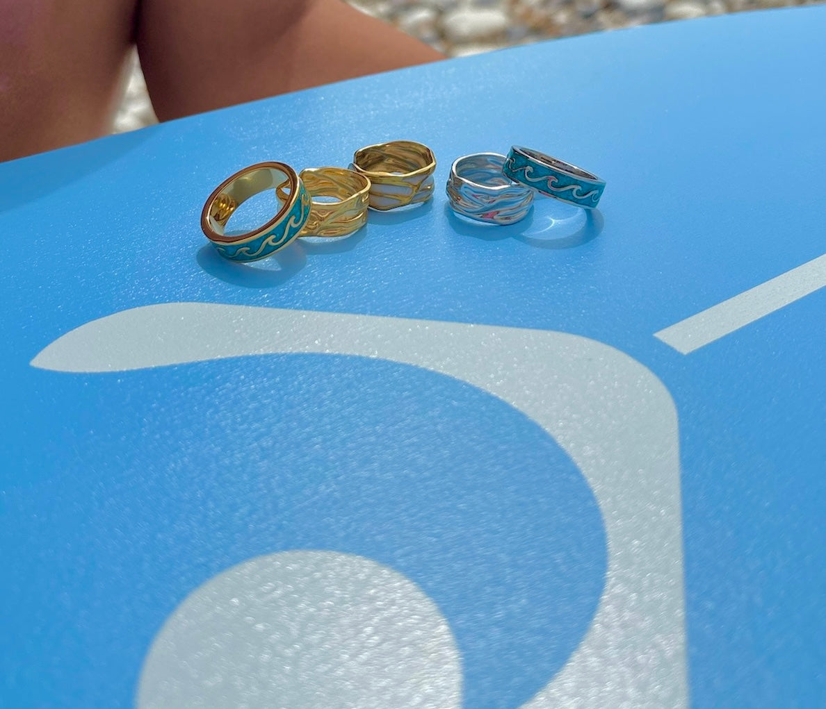 Crushed Stone Wave Ring Silver