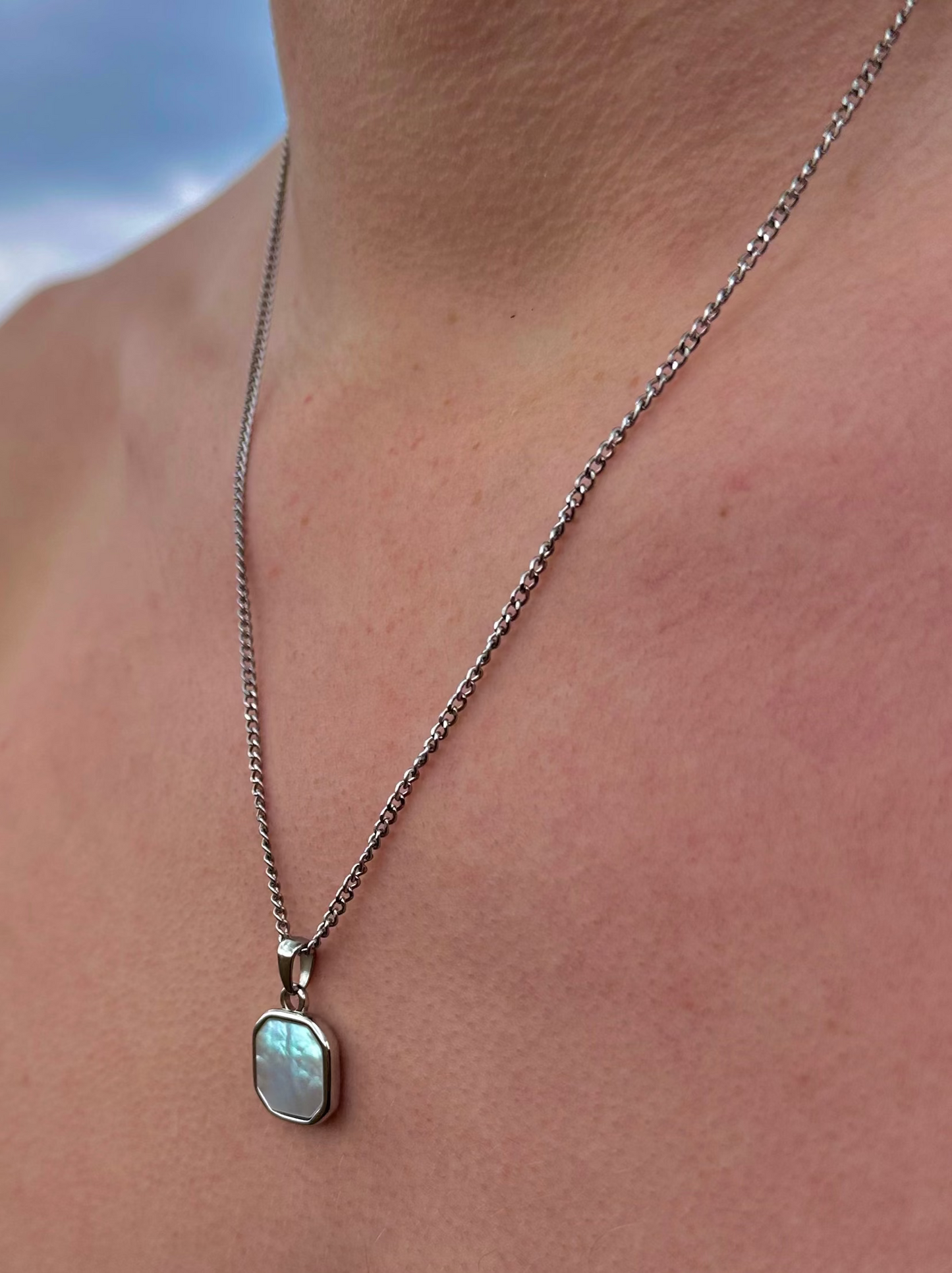 Pearl Shell Stone Necklace Silver