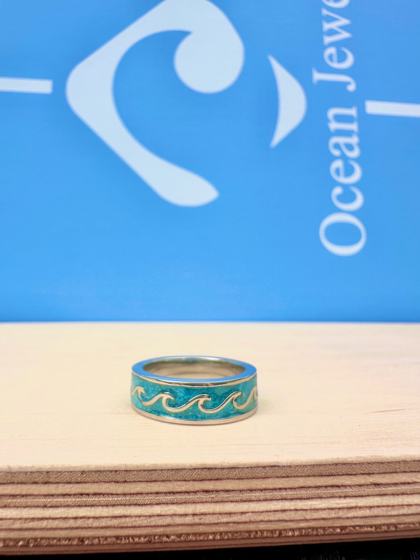 Crushed Stone Wave Ring Silver