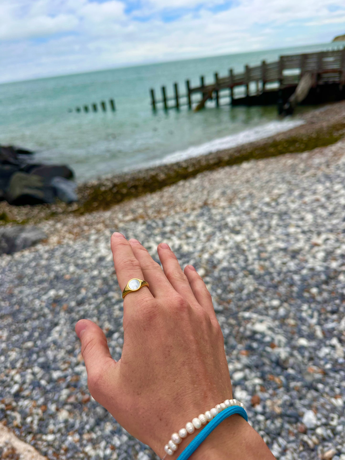 Pearl Shell Stone Ring Gold
