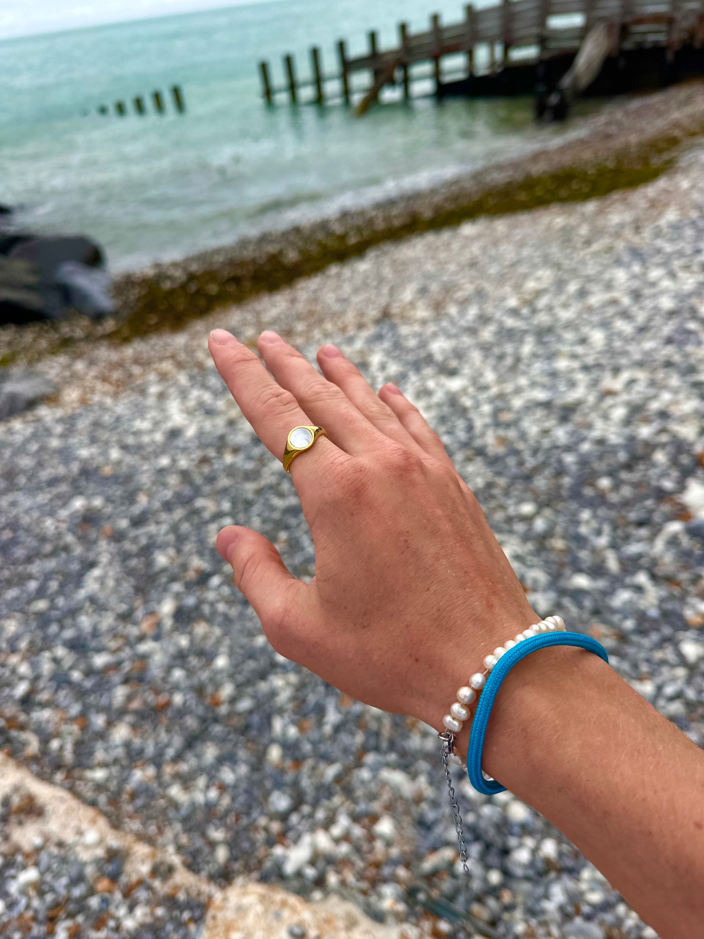 Pearl Shell Stone Ring Gold