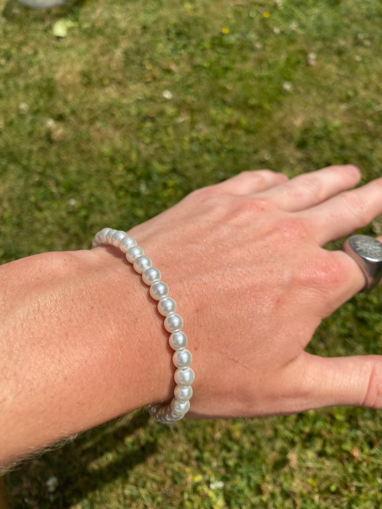 Pearl Bracelet Paired with 5mm Figaro Chain bracelet