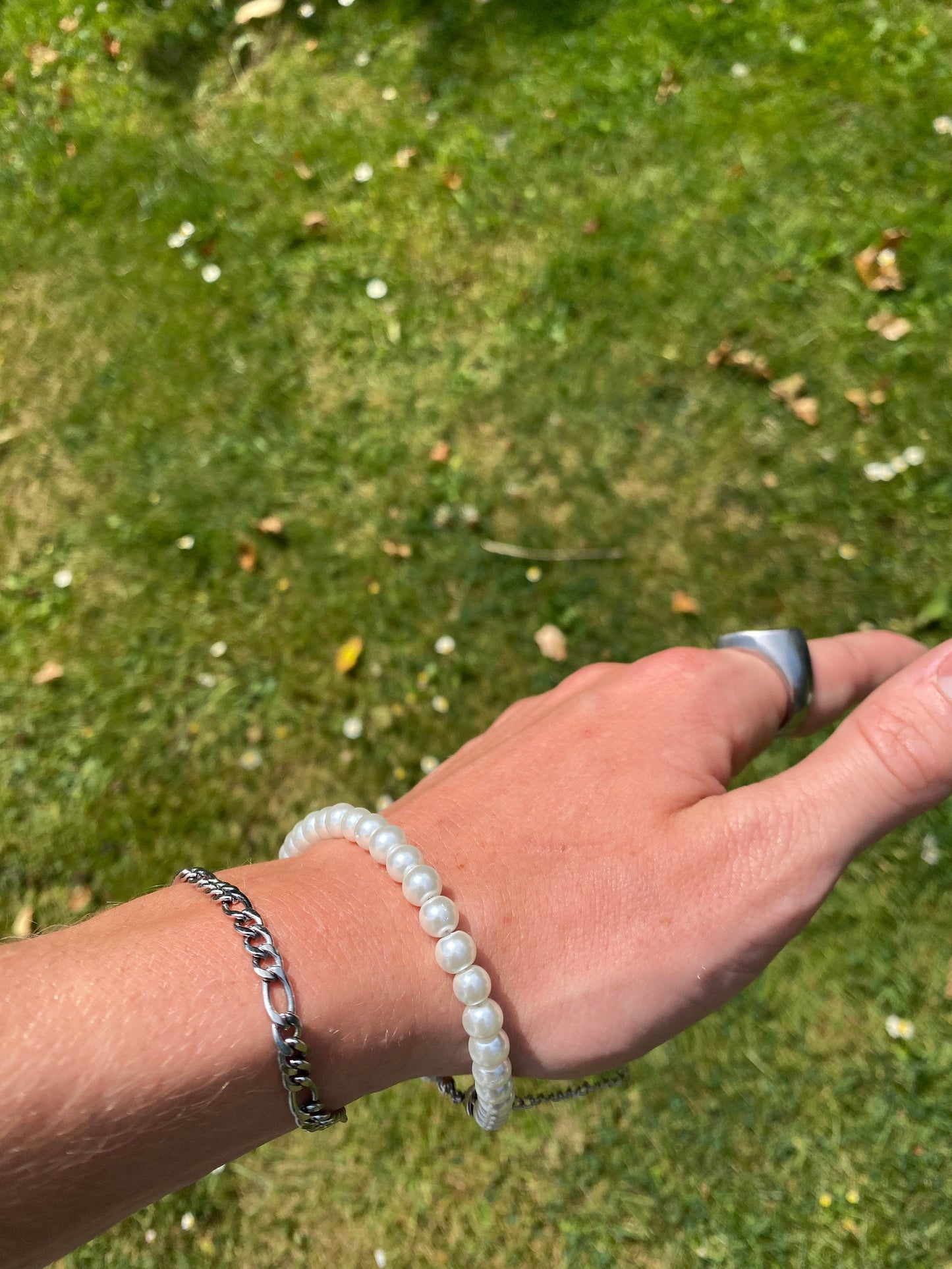 Pearl Bracelet Paired with 5mm Figaro Chain bracelet