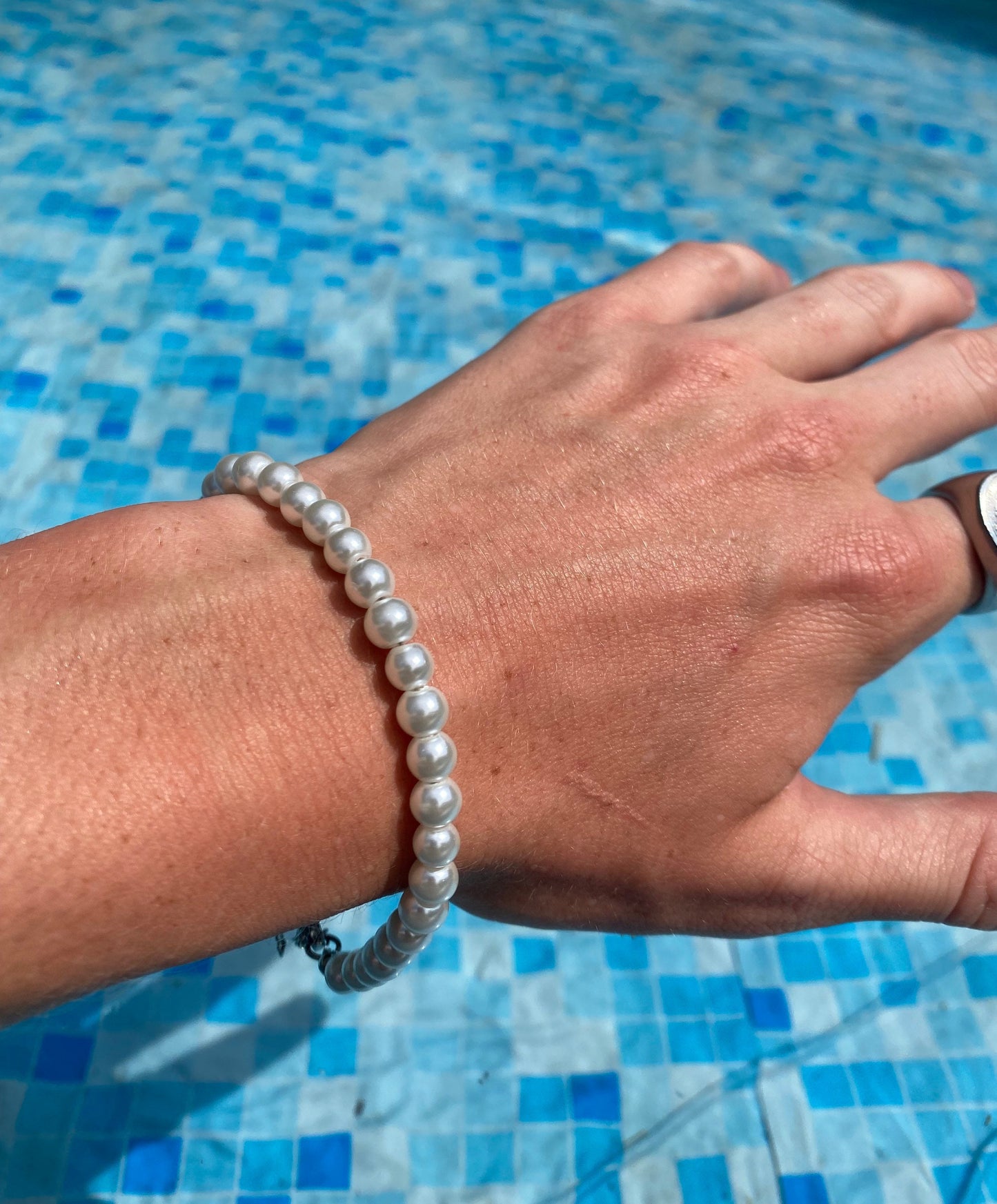 Pearl Bracelet Paired with 5mm Figaro Chain bracelet