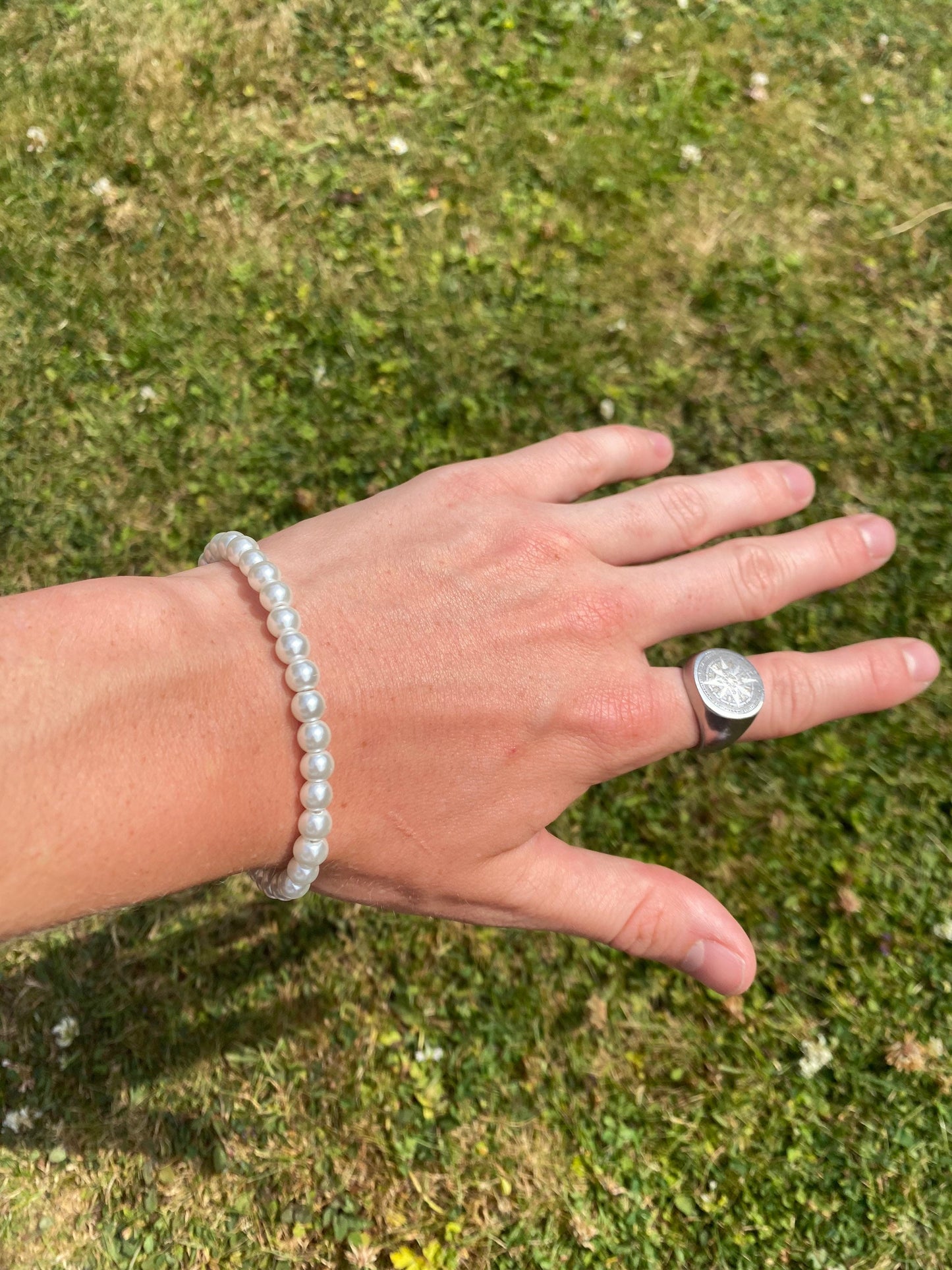 Pearl Bracelet Paired with 5mm Figaro Chain bracelet
