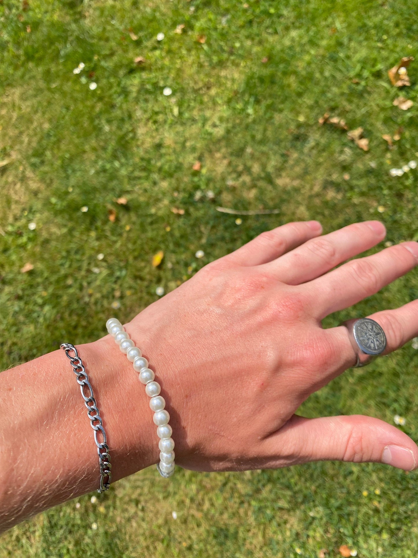 Pearl Bracelet Paired with 5mm Figaro Chain bracelet
