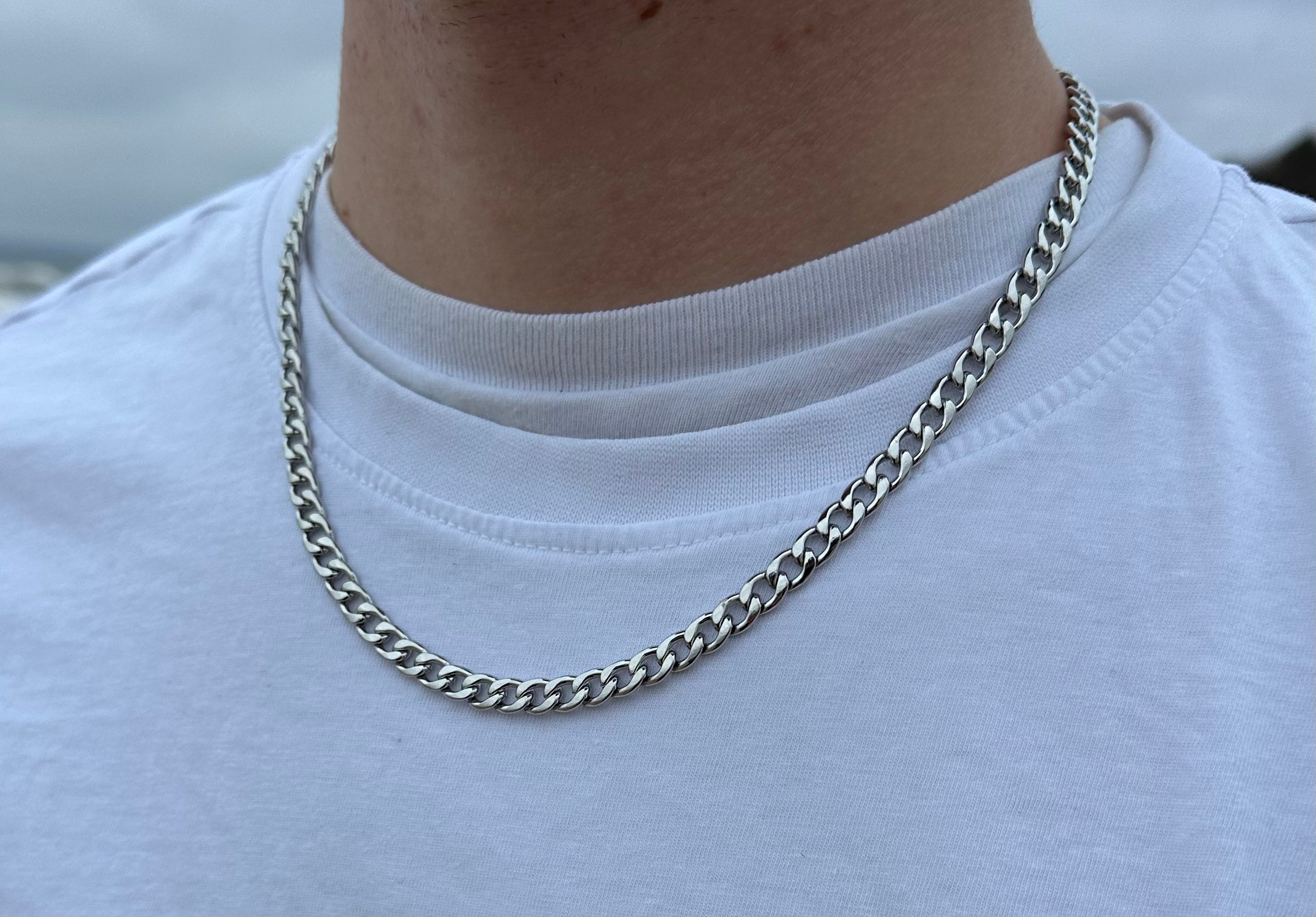 Silver cuban link hot sale chain with pendant