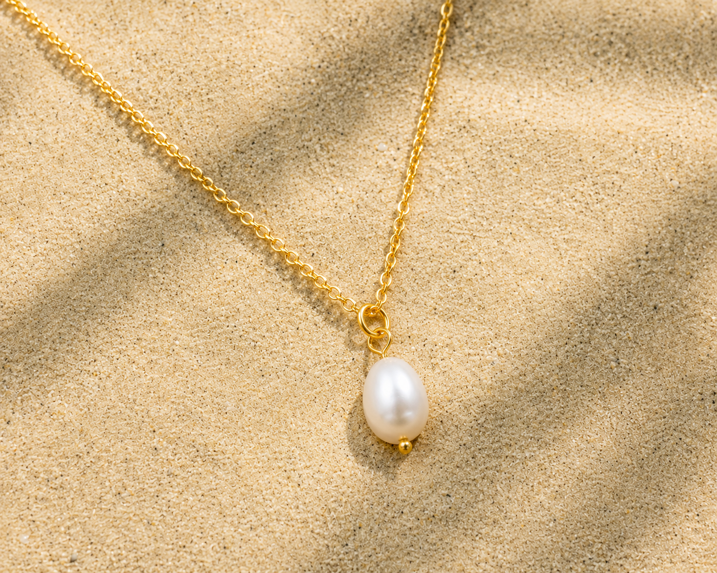 Amalfi Freshwater Pearl Pendant Gold