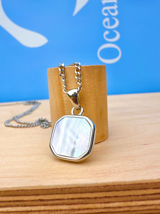 Pearl Shell Stone Necklace Silver