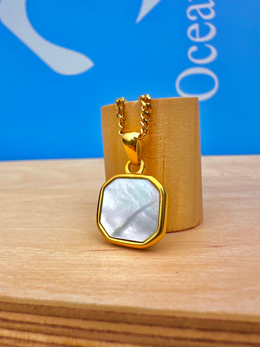 Pearl Shell Stone Necklace Gold