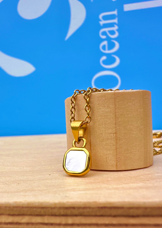 Mini Pearl Shell Stone Necklace Gold