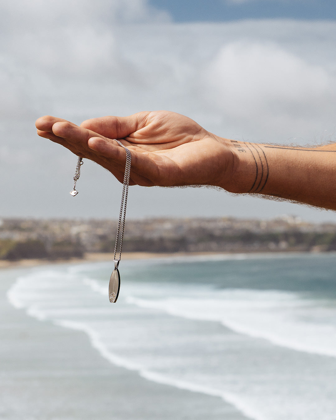 Tom Prout Healing Hikers X OceanJewel Kanagawa Wave Pendant