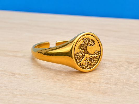 Kanagawa Wave Signet Ring Gold