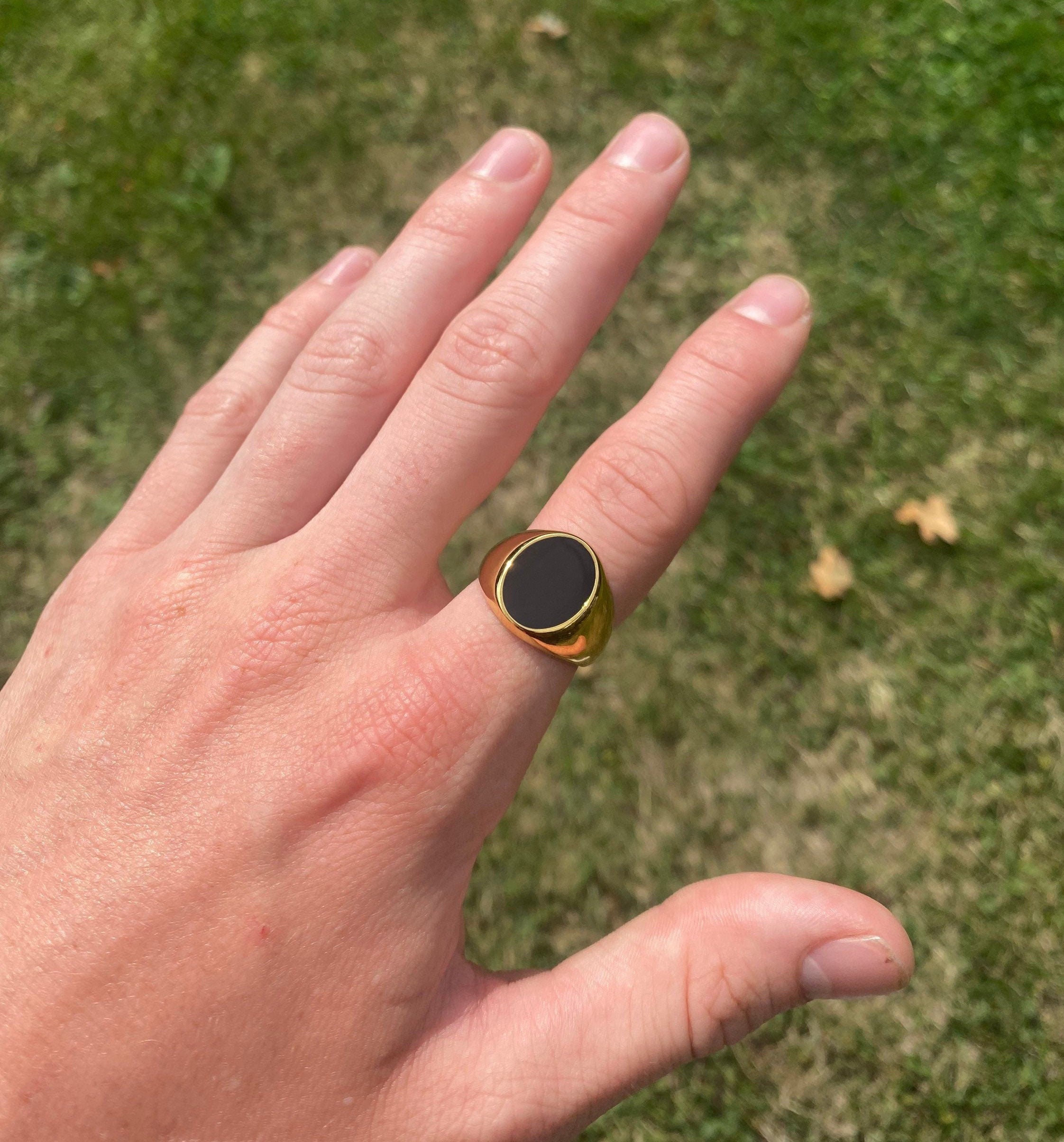 Onyx gold signet on sale ring